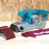 Makita 9924DB Szalagcsiszoló (850W) + AJÁNDÉK