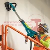 Makita DSL800RTEU munka közben