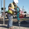 Makita HM1812 Bontókalapács (2000W/72,8J) + AJÁNDÉK