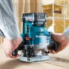 Makita RP001GM201 akkus Felsőmaró 40V max XGT faipari munka közben